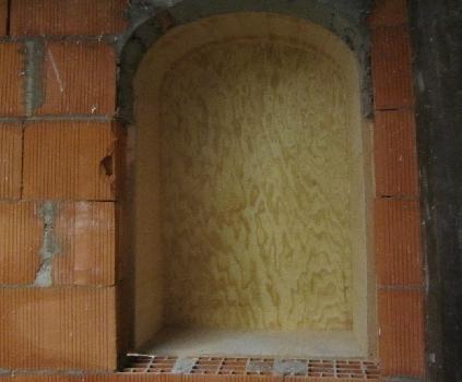 Aménagement intérieur d'une chapelle.