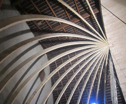 Aménagement intérieur d'une chapelle.