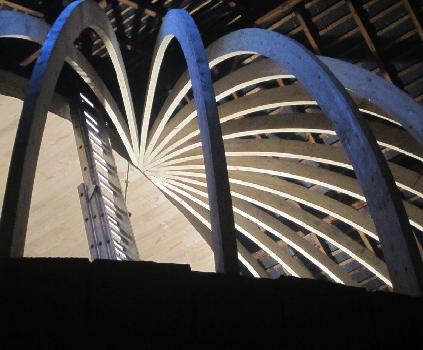 Aménagement intérieur d'une chapelle.